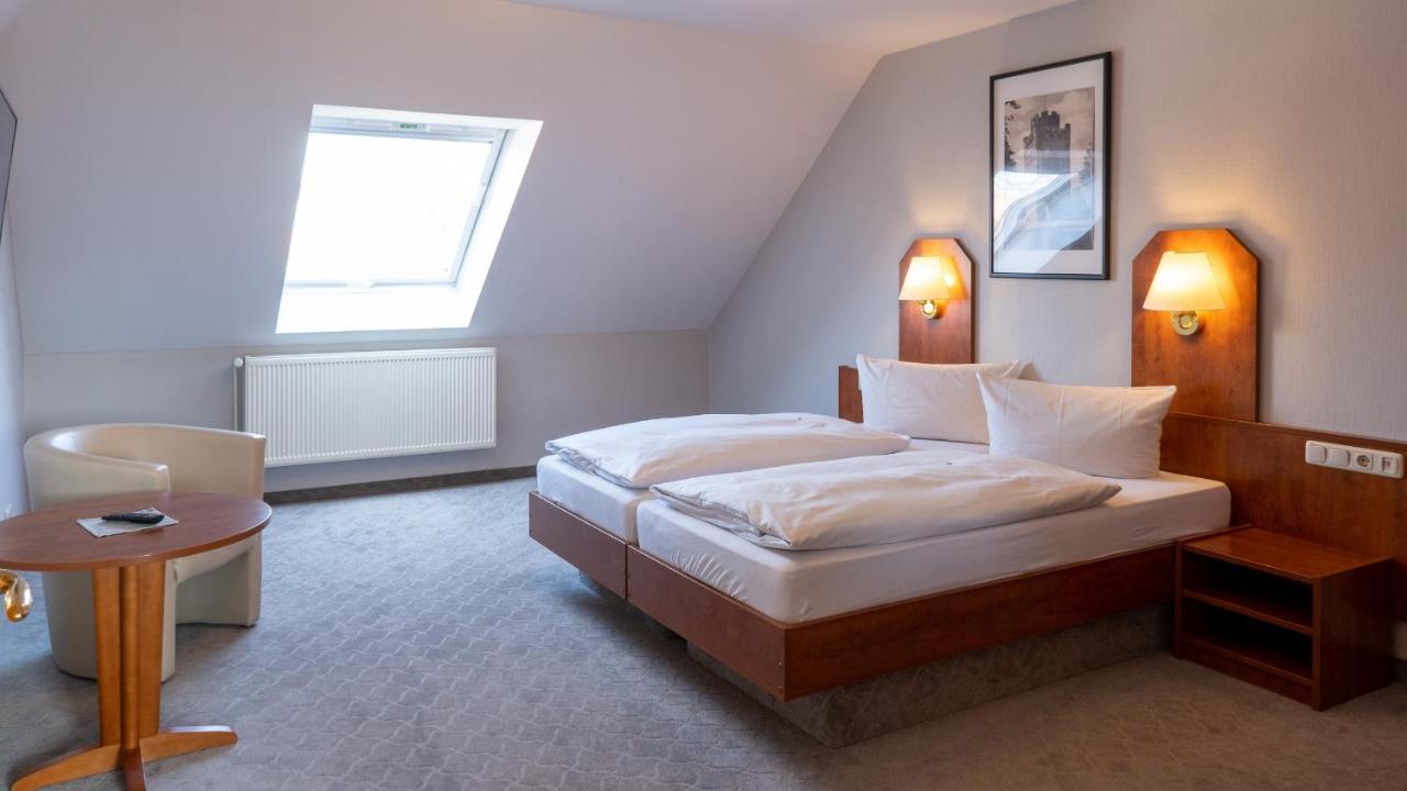 Hotel Am Uenglinger Tor ชเตนดัล ภายนอก รูปภาพ
