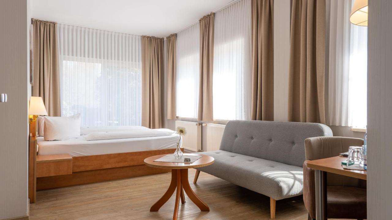 Hotel Am Uenglinger Tor ชเตนดัล ภายนอก รูปภาพ