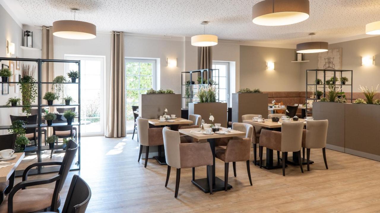 Hotel Am Uenglinger Tor ชเตนดัล ภายนอก รูปภาพ