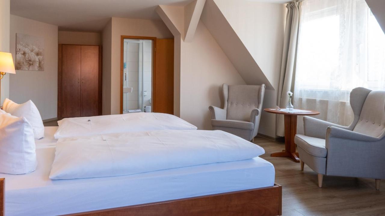 Hotel Am Uenglinger Tor ชเตนดัล ภายนอก รูปภาพ